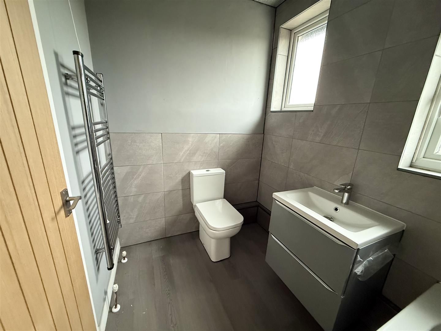 Ael-Y-Bryn Road, Fforestfach, Swansea, SA5 8JA